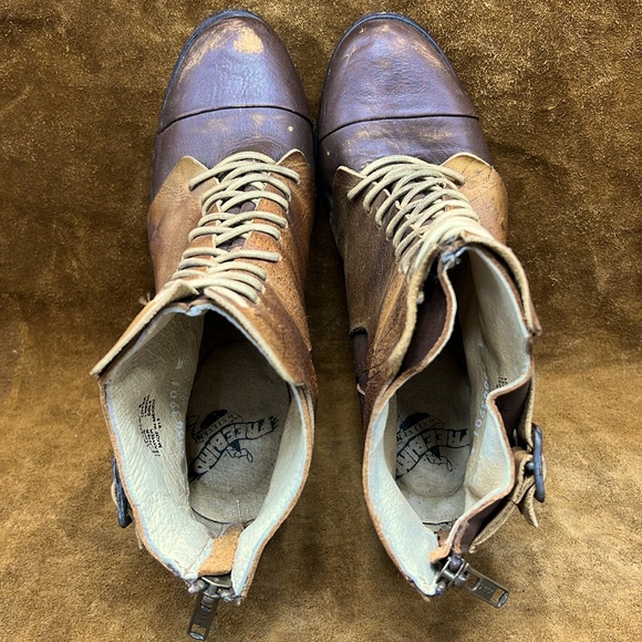 Freebird Heeled Ankle Boots - Picture 6 of 11